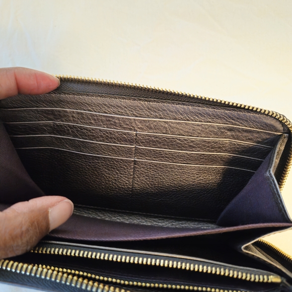 NWOT  S.Bulgari Metallic Calf Leather Authentic Logo, Collezione Brand Bvlgari - Picture 3 of 7